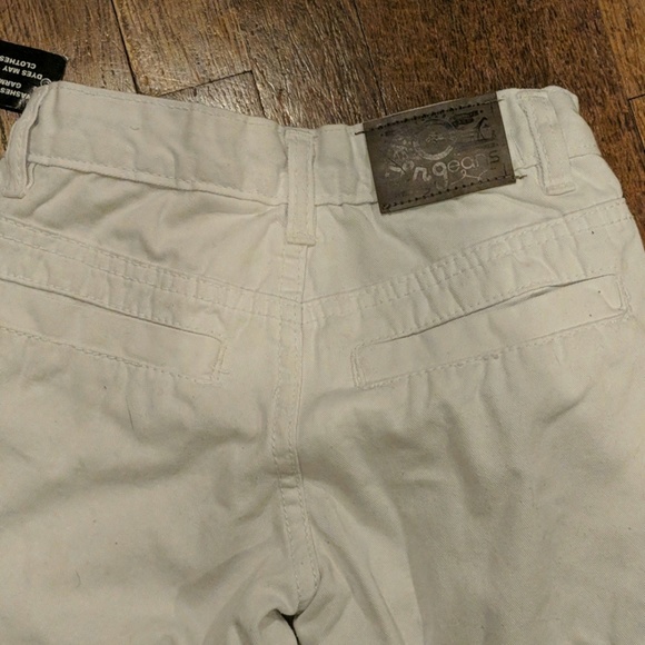 Shorts - Picture 3 of 3